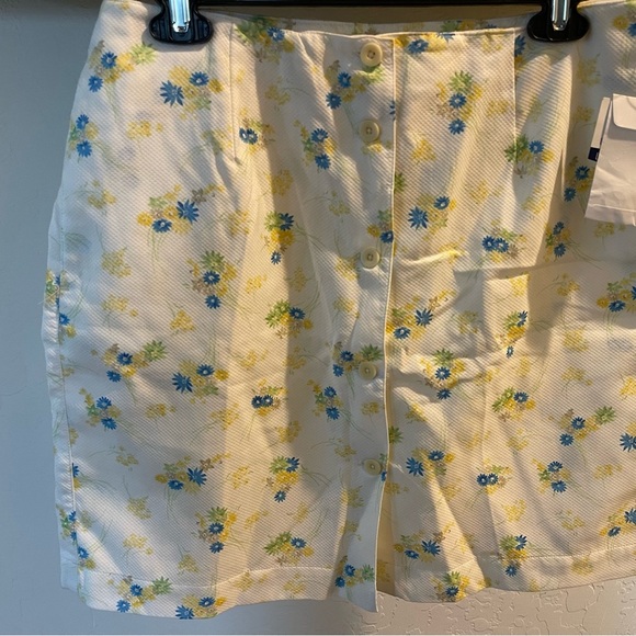 Liz Claiborne SKORT (skirt/short), floral—size 12. LIZ SPORT, NWT••• - Picture 7 of 8